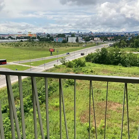 Mulberry With Parking In